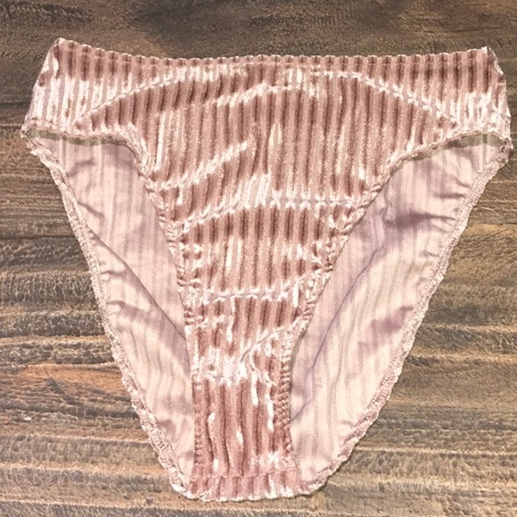 NWOT ONLY HEARTS RIBBED HIGH CUT UNDIES Z21-27 - Picture 2 of 3